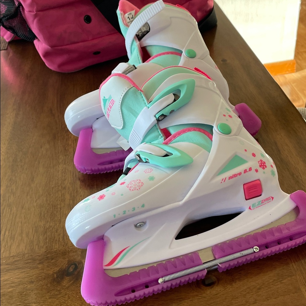 Athletic Pink and White ice skates with Bag adjustable size 1-4 - Picture 3 of 4